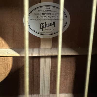 Gibson J-45 Acoutic Standard image 2