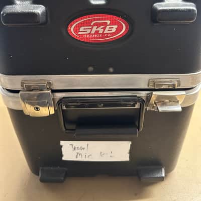 SKB Microphone case image 1
