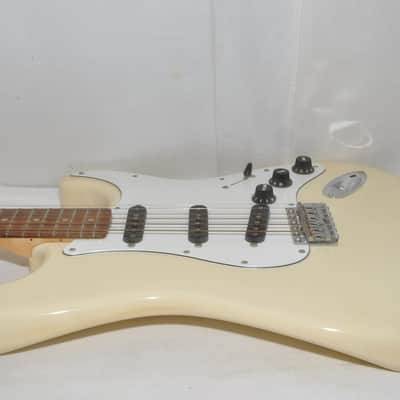 FENDER JAPAN ST72 Stratcaster electric guitar Ref No 7392 image 9