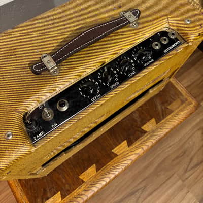 Fender Vibrolux 5F11 Narrow Panel 10-Watt 1x10" Guitar Combo All Original! 1960 - Tweed image 7