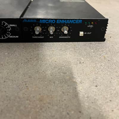 Alesis Micro Series Effects Rackmounted image 4