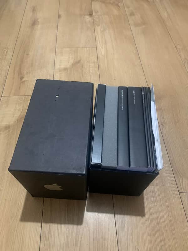 Logic Pro 8 2000s - Black image 1