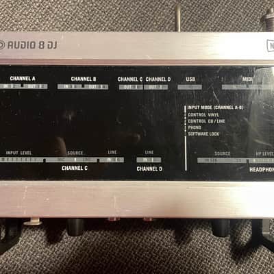 Native Instruments Audio 8 DJ - Black image 3