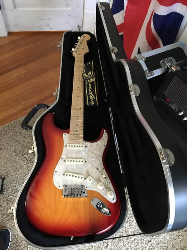 Fender American Deluxe Stratocaster 2006 60th Anniversary Aged Cherry Burst image 1