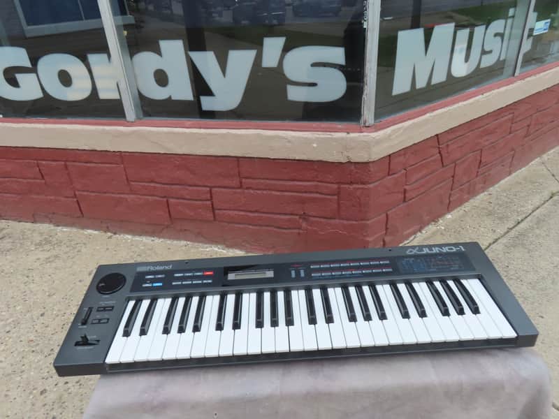 ROLAND 1986 JUNO 1 SYNTHESIZER ORIGINAL CLEAN TESTED w/COVER! image 1