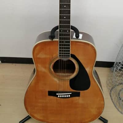 YAMAHA FG420A acoustic guitars