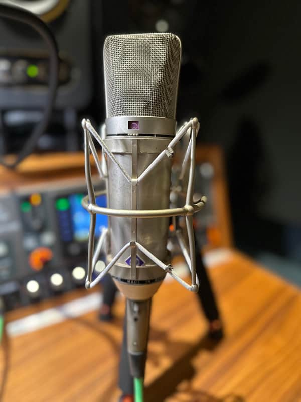 Neumann U 87 Large Diaphragm Multipattern Condenser Microphone