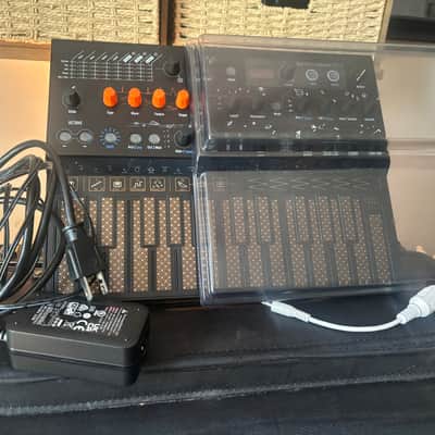 Arturia MicroFreak 25-Key Algorithmic Synthesizer with DECKSAVER AND HARD CASE image 6