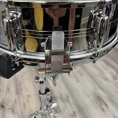 Slingerland No. 130 Gene Krupa Sound King 5x14" 8-Lug Chrome Over Brass Snare Drum with Zoomatic Strainer 1963 - 1977 - Chrome image 3