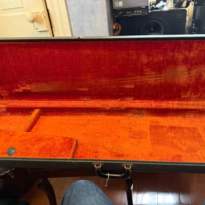 Fender Vintage fender bass guitar case. See details 60s - Black image 3