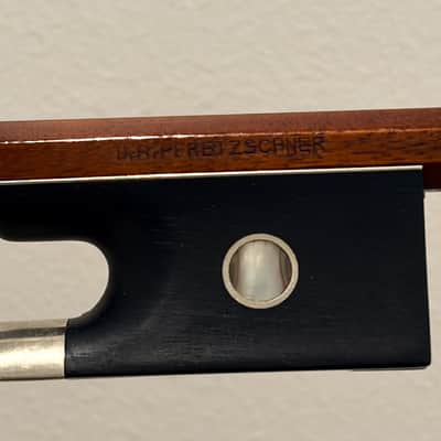 H.R. PFRETZSCHNER A very fine old German violin bow by H.R. Pfretzschner 61 grams 4/4 image 2