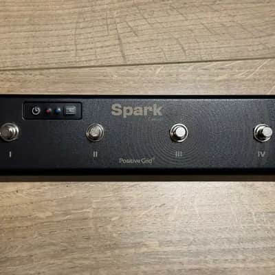 Positive Grid Spark 40 + Case + Footswitch image 5