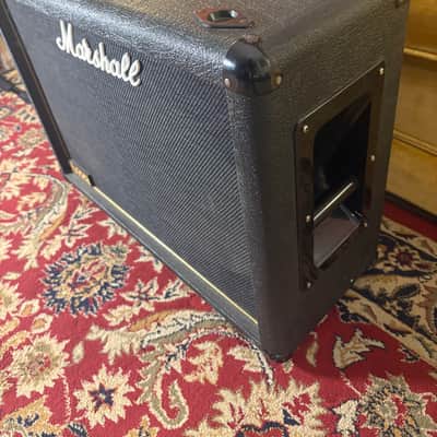 Marshall 1922 2 x 12 Speaker Cabinet - Black image 3