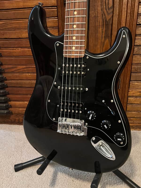 MINT Fender Stratocaster w/Walnut Fretboard w/soft case image 1