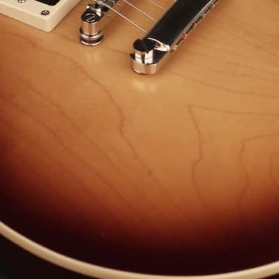 Cort Elevate Your Sound: Cort CR300ATB Electric Guitar with EMG Pickups, Aged Vintage Burst Excellence imagen 16