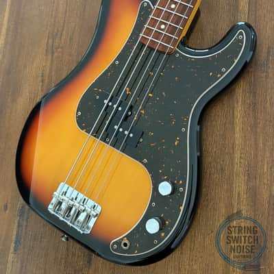 Fender Precision Bass, Three Tone Sunburst, MIJ, 2002 image 1