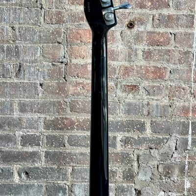 Used Washburn Force 40 Bass image 7