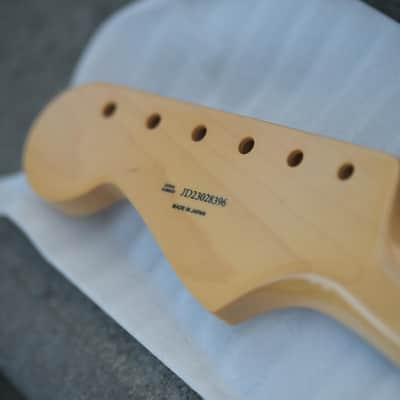 Fender Made in Japan Traditional II 60's Stratocaster® Neck - Natural Gloss image 5