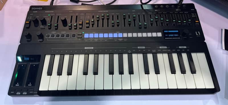 Donner L1 Essential 2024 SH101 Clone. Includes KB-32M Controller! image 1