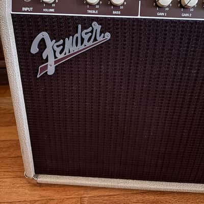 Fender Super-Sonic 22 2-Channel 22-Watt 1x12" Guitar Combo 2010 - Present - Blonde image 2