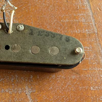 Fender Stratocaster Guitar Pickup With Cover Gray Bottom Flat Pole 1976 Black Cover image 8