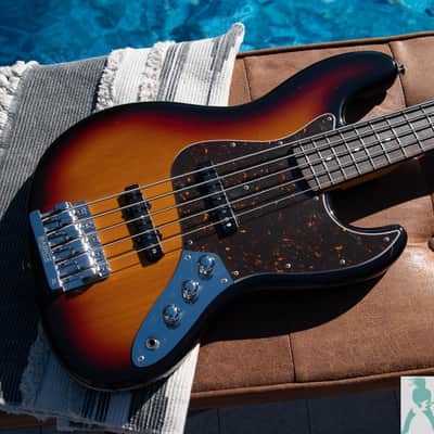 Road Warrior! - 5 String Fender J Craft JBV - '62 Style Jazz Bass Reissue - Crafted in Japan - Pro Set Up w Perfect Frets/Action/Intonation - MOJO Drip 100% image 1