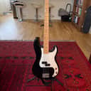 Fender Player Precision Bass with Maple Fretboard 2018 - 2024 - Black