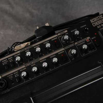 Roland AC-90 Acoustic Chorus Guitar Amplifier - 2nd Hand image 6