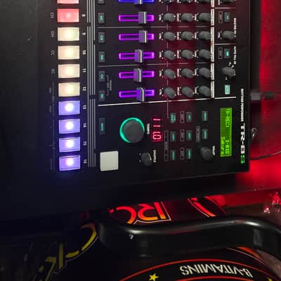 Roland TR-8S AIRA Rhythm Performer mint condition