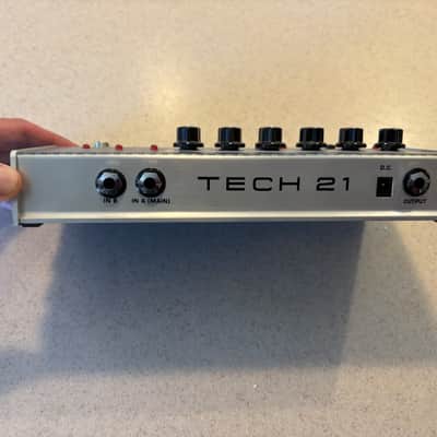 Tech 21 VT Bass Deluxe 2010s - Brushed Aluminum image 3