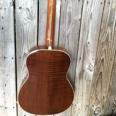 Levin 114 1962 Flamed Maple image 2