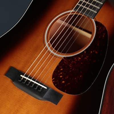 Martin D-18 Standard Sunburst (2021 Made in the USA) Martin Acoustic Guitar [2531673] (04/24) image 4
