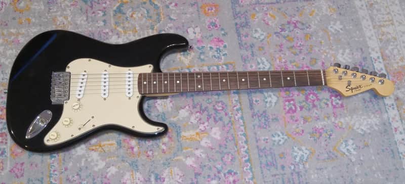 Fender Squier Stratocaster 2000 Electric Guitar With Thick Neck image 1