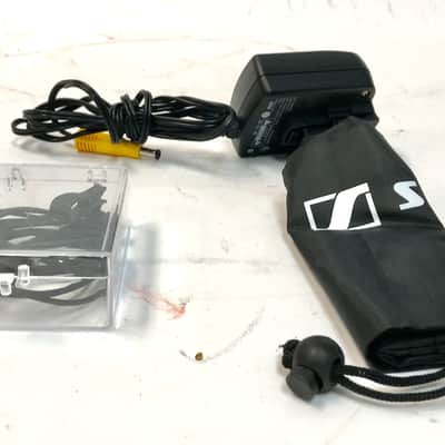 Sennheiser XS Wireless EM10/SK20 Lavalier Microphone System image 9