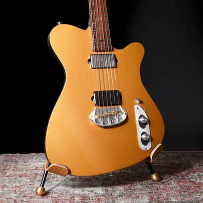 Tao Guitars T-Bucket "J.P.S" - Gold / Black w/ Bucket Bridge. NEW, (Authorized Dealer) image 3