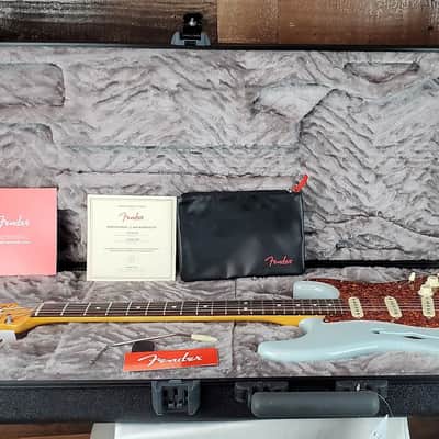 Fender American Professional II Thin line Strat, Trans Daphne Blue, 582 image 13