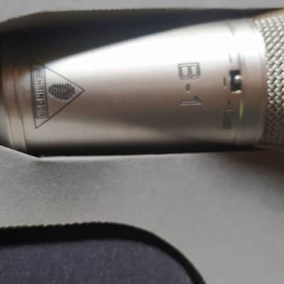 Behringer B-1 Large Diaphragm Cardioid Condenser Microphone 2001 - Present - Nickel