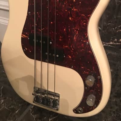 Fender American Standard Precision Bass 2009 Olympic White w/ Rosewood  MINT-Upgraded ATA Case image 7