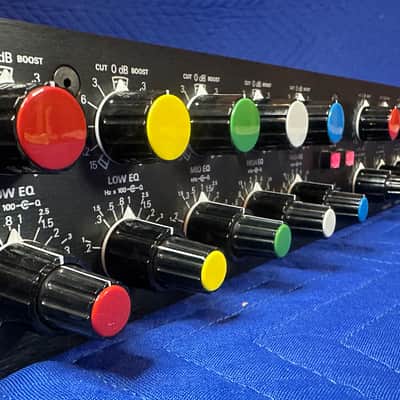 GML 8200 Series II Stereo Parametric EQ w/ 8355 Power Supply – Meticulously Maintained image 2