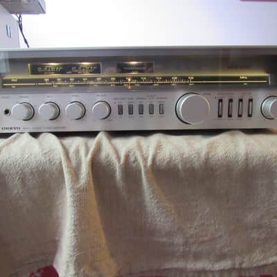 Onkyo TX3000 receiver in excellent condition, with caveat image 1