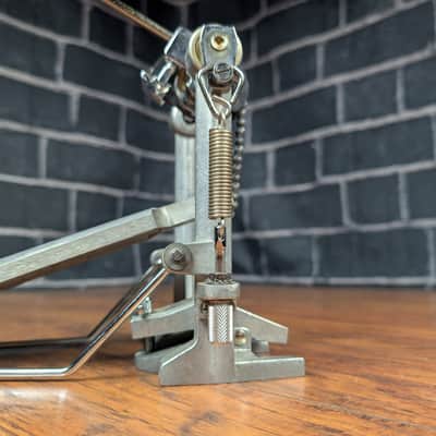 Pearl Vintage 80s Single Bass Drum Pedal – Classic Chain‑Drive Feel – Smooth Action – Road‑Ready Hardware image 7