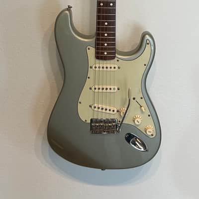Fender Fender Classic 60s Stratocaster 2004 - Mexico - Inca Silver image 1