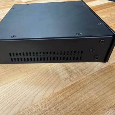 Universal Audio UAD-2 Satellite OCTO Core Thunderbolt DSP Accelerator 2019 - 2020 - Black image 2