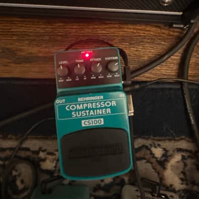 Behringer CS100 Compressor 2010s - Green image 9