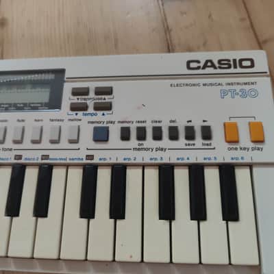 Casio PT-30 31-Key Mini Synthesizer 1980s - White image 3