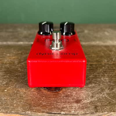 MXR M102 Dyna Comp 1995 - Present - Red image 6