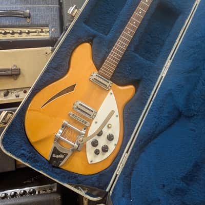 Rickenbacker 365 1967 - Mapleglo refinish image 2