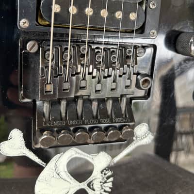 Squier Showmaster HH Skull & Crossbones 2003 - 2004 - Black Metallic / Skull & Crossbones image 6