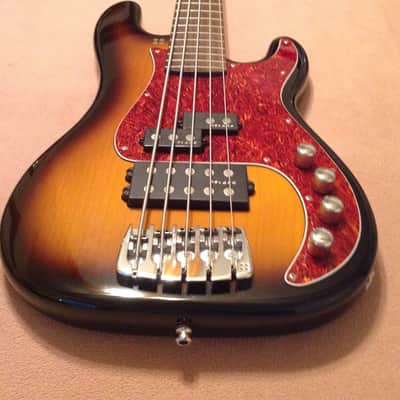 Sandberg California VM5 bass, very good condition, professional setup, extra Pyramid strings! image 1