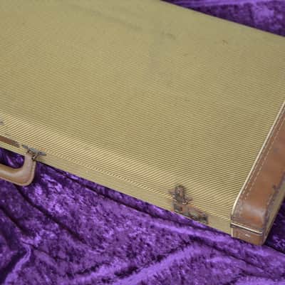 Fender Stratocaster Telecaster 1950s style vintage tweed case made in USA*cool hard case with a real vintage vibe to it*heavily used but still goin' strong after many years on the road*perfect fit for your old Strat/Telly image 5